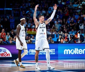 两大核心手感糟糕！前凯尔特人快船内线帮助德国队稳住了局面？