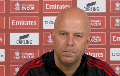 斯洛特：我们会阻止对手获得机会；欧冠资格重要足总杯也重要