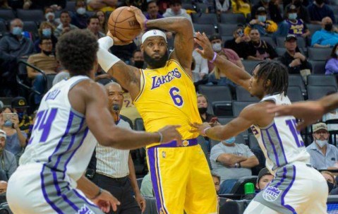 betvictor伟德(中国)唯一官方网站-全败结束季前赛征途，湖人难免不让人想起9年前